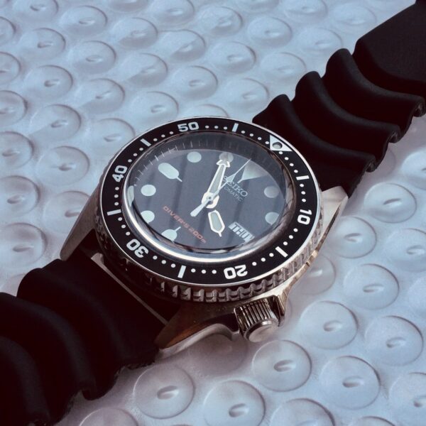 CT103 – Top Hat Sapphire Crystal – SKX013 15