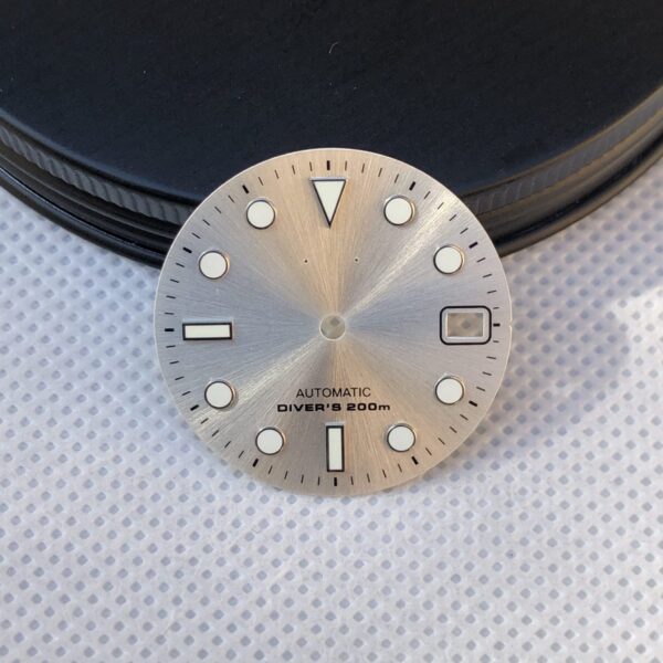 CT804 – Silver Sunburst Dial – 28.5mm