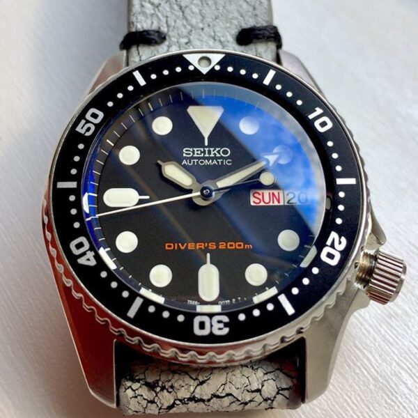 CT082 – Double Dome Sapphire Crystal – SKX013+